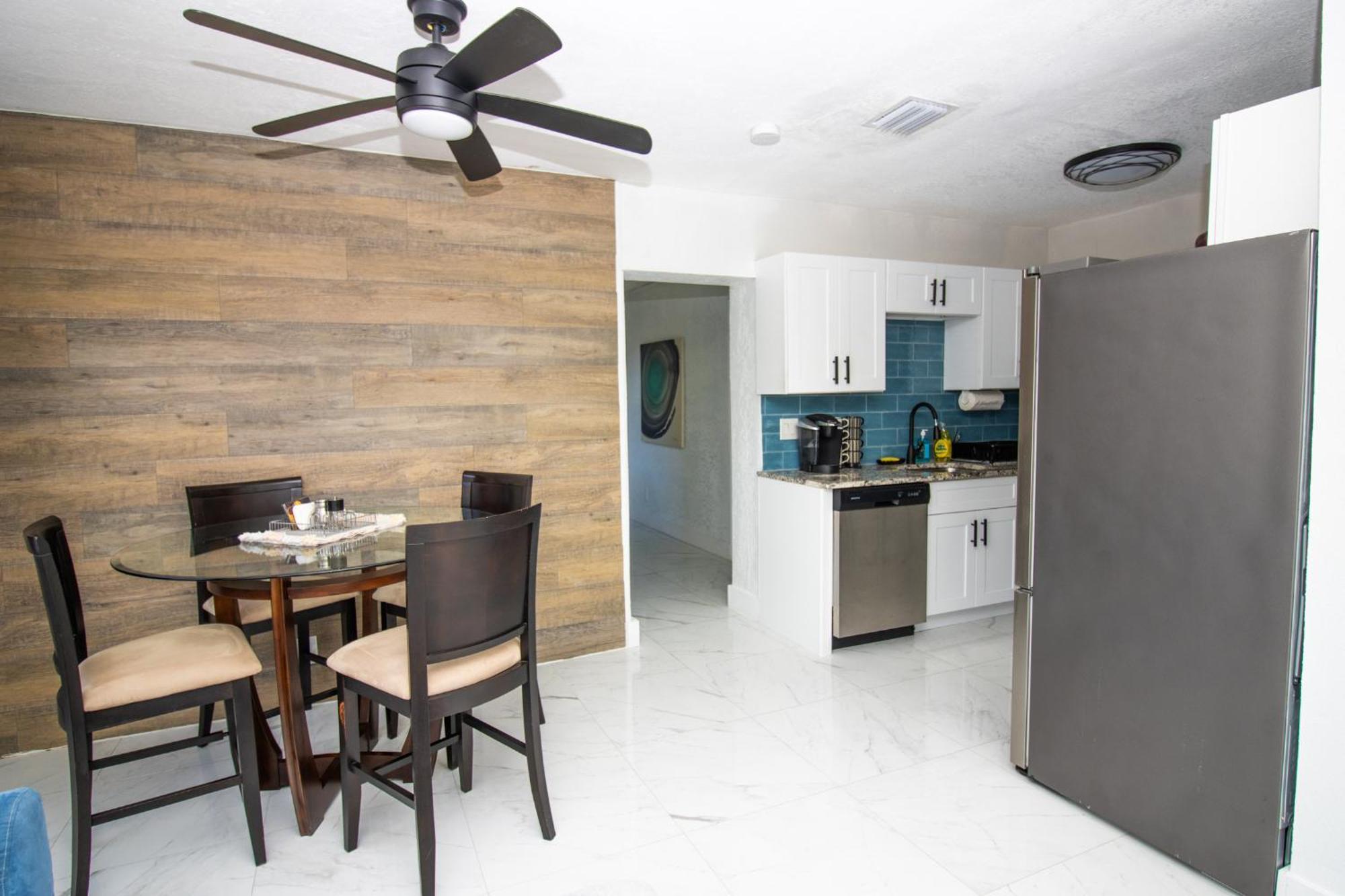 Shared Home - Close To The Beach Riviera Beach Kültér fotó